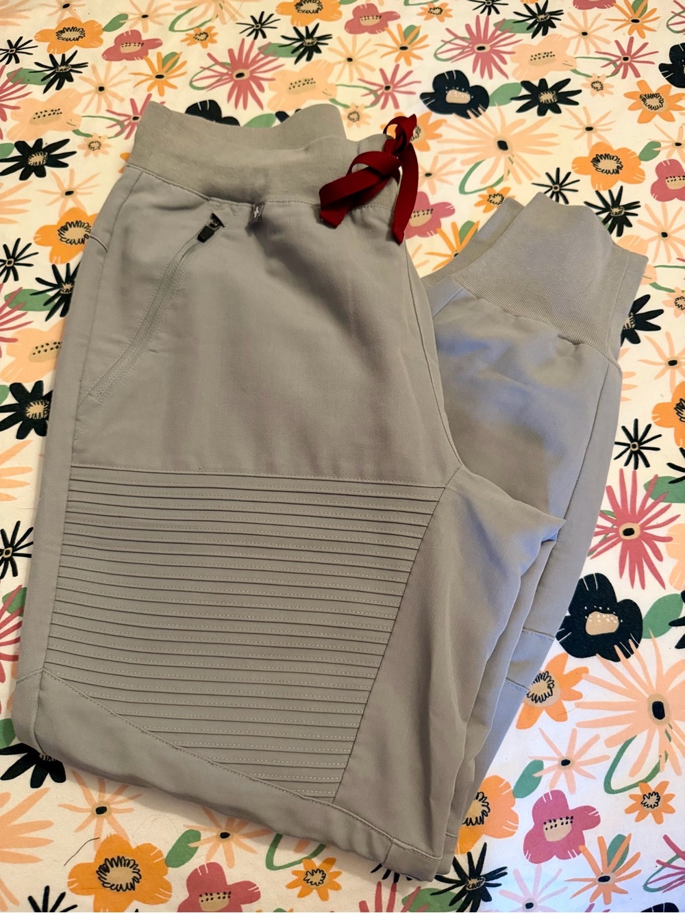 Figs Cement Esteli joggers size small